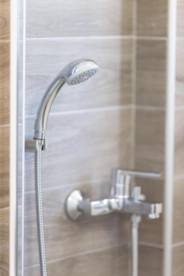 Varkes Suites 2 Nea Moudania Ngoại thất bức ảnh