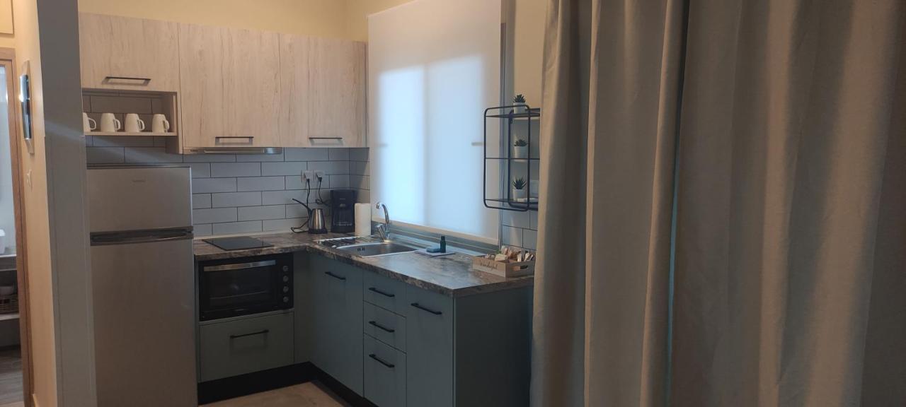 Varkes Suites 2 Nea Moudania Ngoại thất bức ảnh