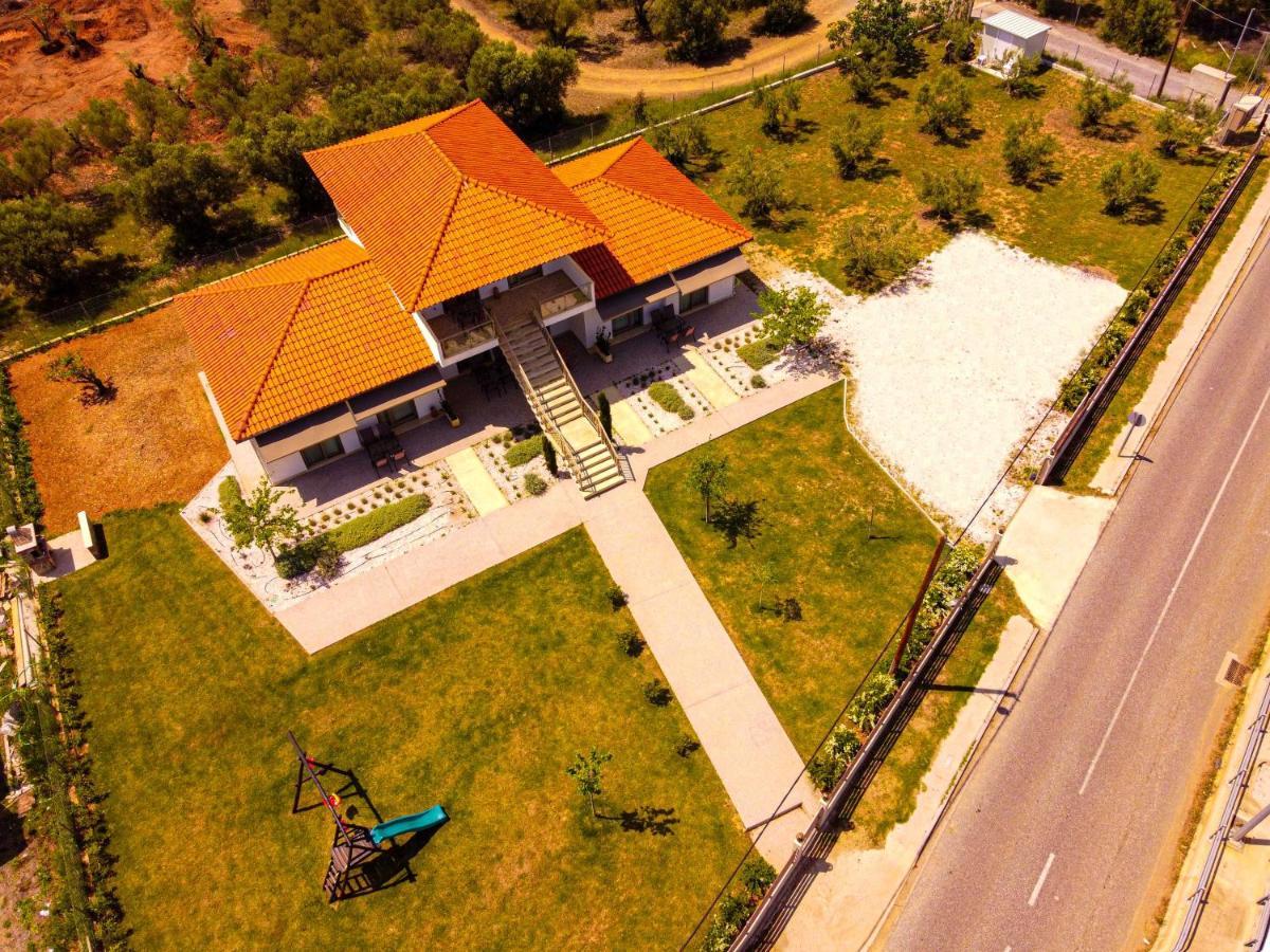 Varkes Suites 2 Nea Moudania Ngoại thất bức ảnh